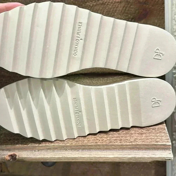 Donald J. Pliner Millie Leather Slip-On Platform Sneakers Tan Snake Print 7.5 - Picture 6 of 8